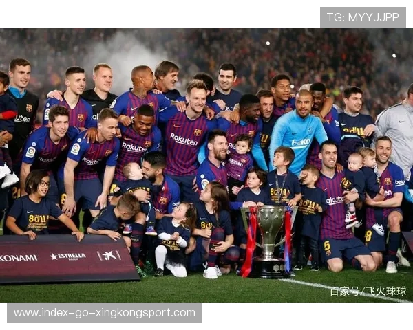 巴萨争夺西甲冠军，德容与皮克成球队主力！